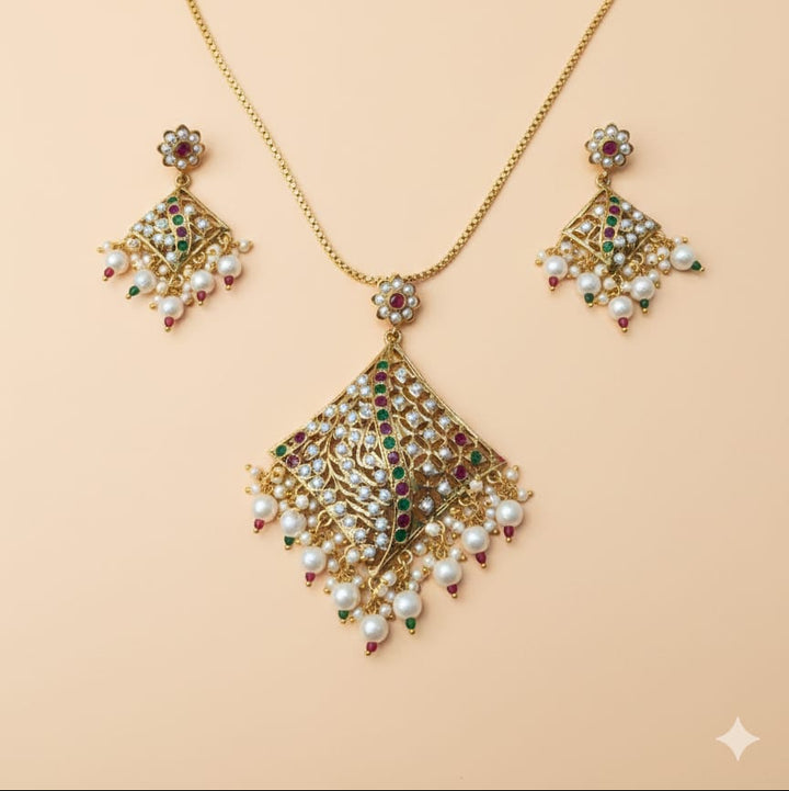 Jadau Pendant Necklace Set