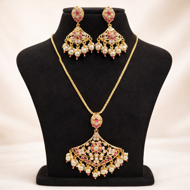 Classic Jadaau Pendant Set