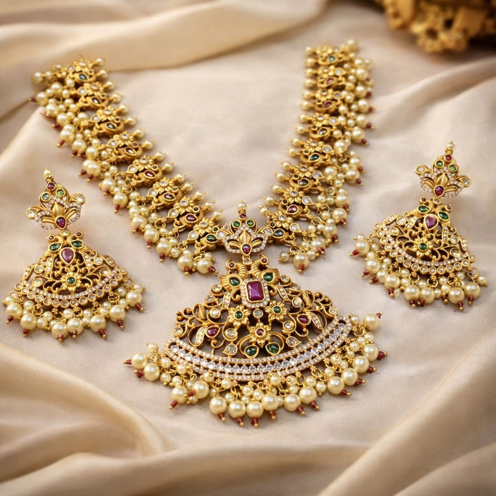 Traditional Gold-Plated Pearl Necklace Set