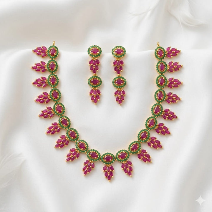 Flower Design Stones Necklace Set
