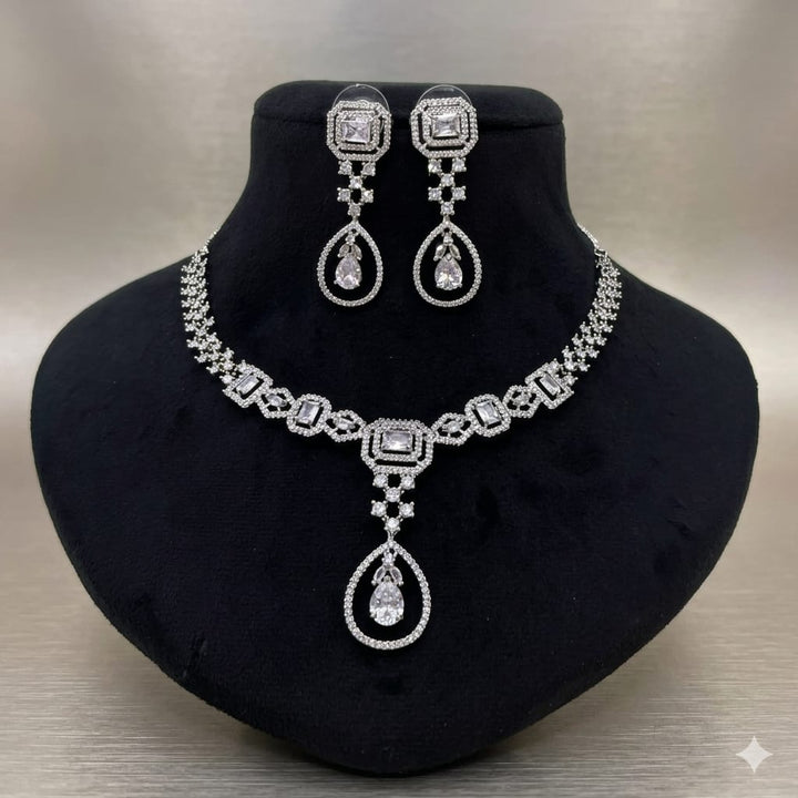 Graceful Zircon Necklace Set