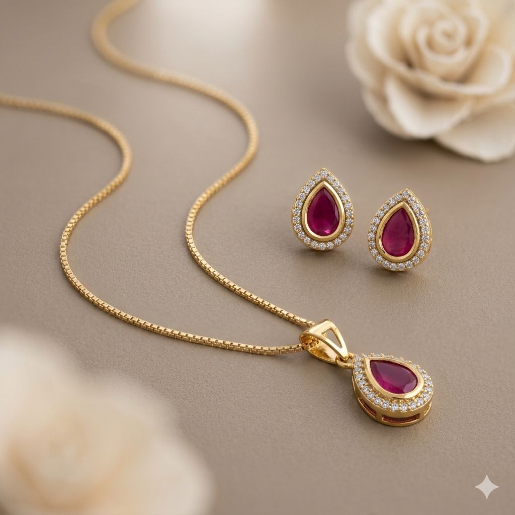 Delicate Kundan polki pendant set