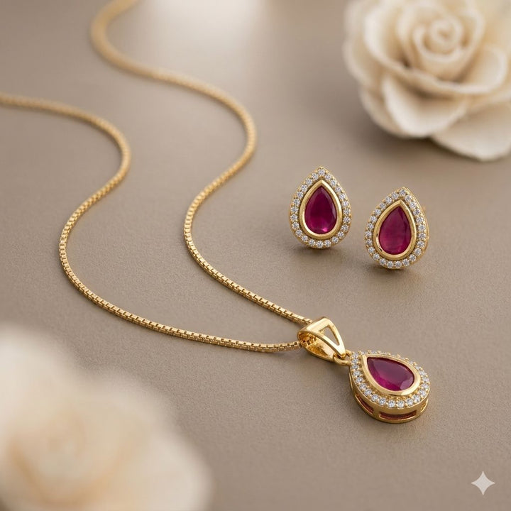 Delicate Kundan polki pendant set