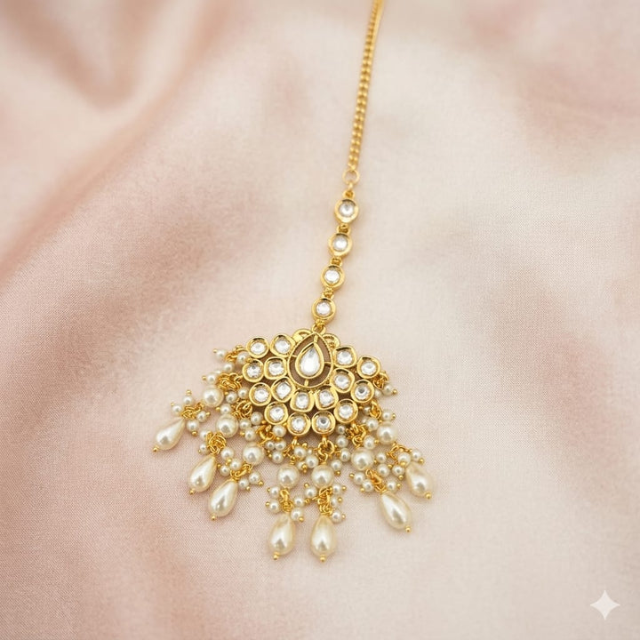 Kundan Pearl Traditional Maang Tikka