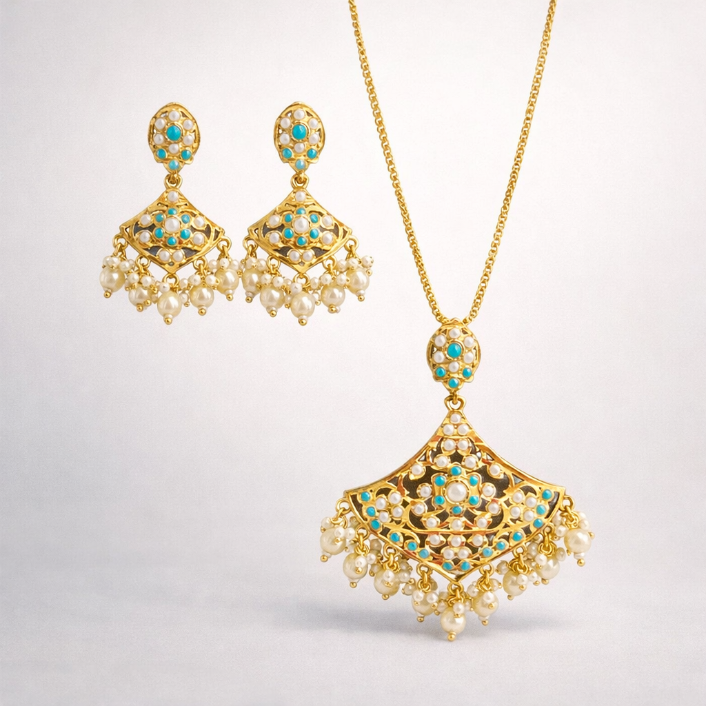 Classic Jadaau Pendant Set