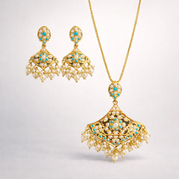 Classic Jadaau Pendant Set