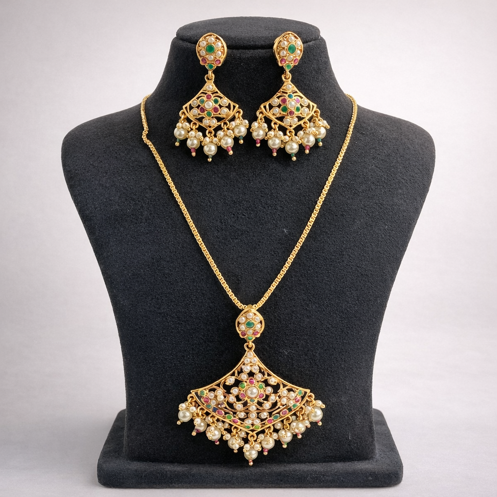 Traditional Jadau Pendant Set
