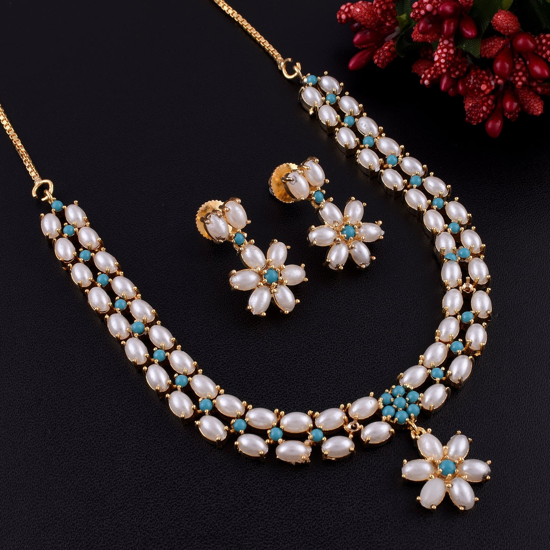 Heavily Embellished Pearl Necklace Set