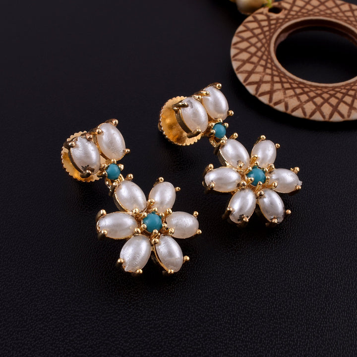 Heavily Embellished Pearl Necklace Set