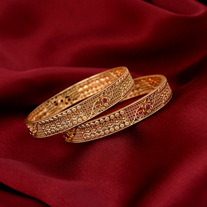 SOUTH INDIAN TRENDY GOLD BANGLES