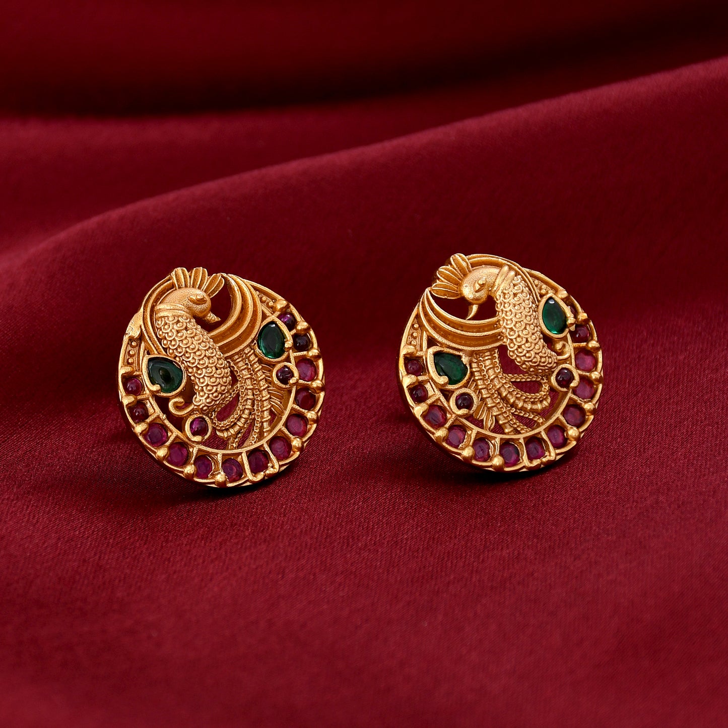 ANTIQUE STUD EARRING