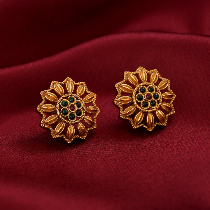 ANTIQUE STUD EARRING