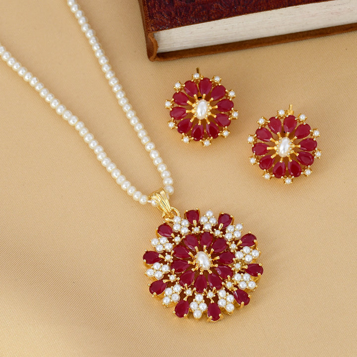 Pendant Set With Pearl Work
