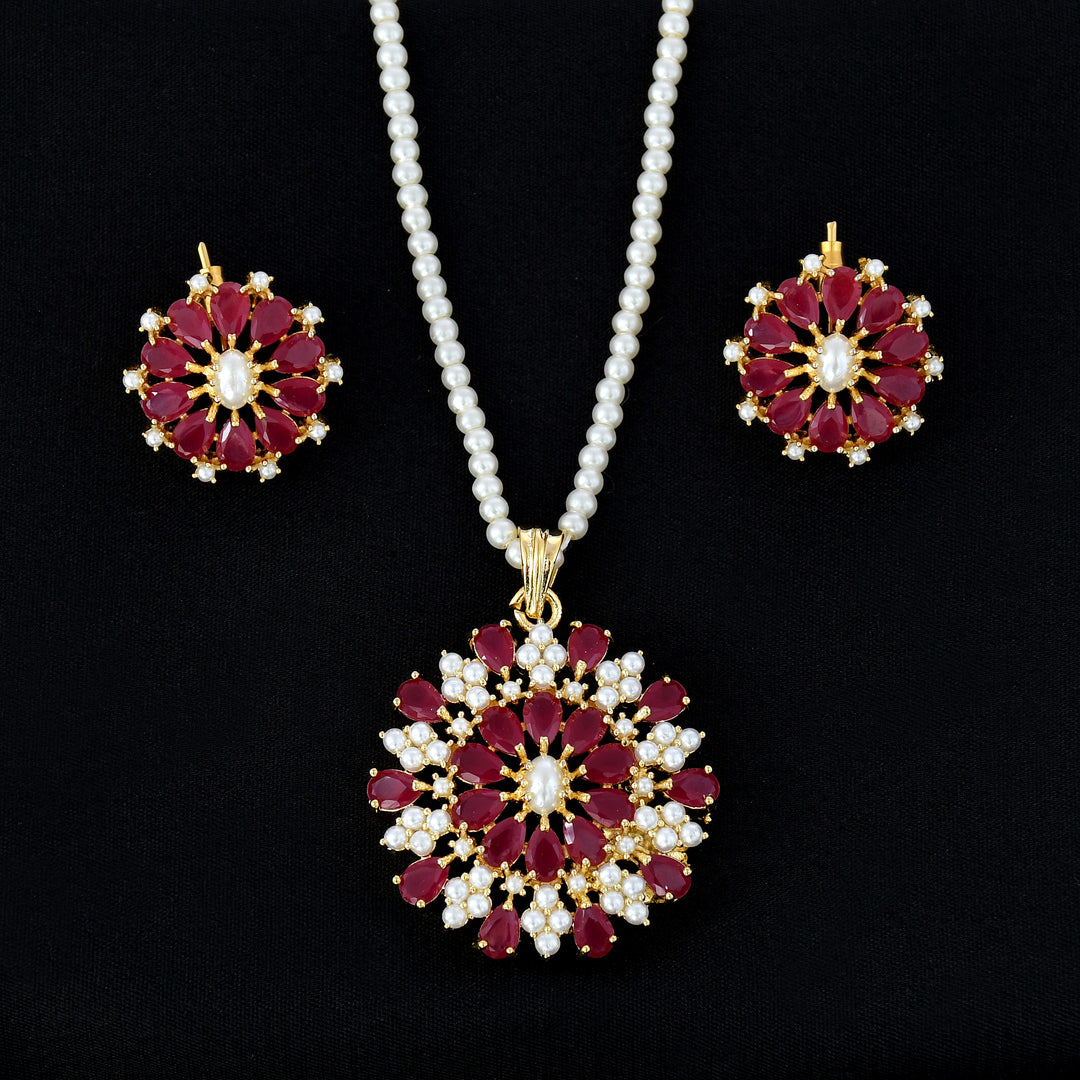 Pendant Set With Pearl Work