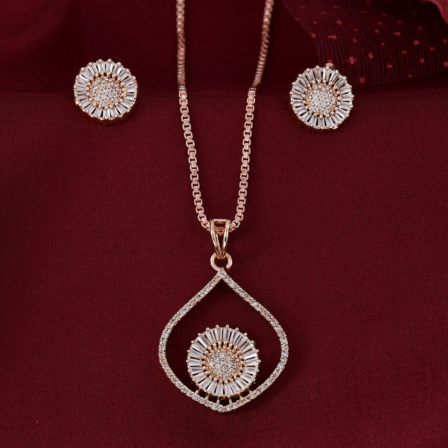 Light Weight Diamond  Pendant Set