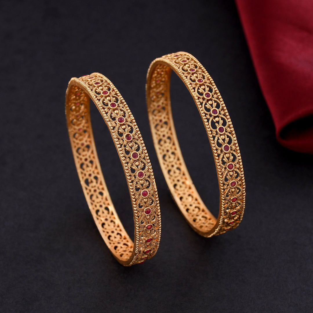 SOUTH INDIAN TRENDY GOLD BANGLES