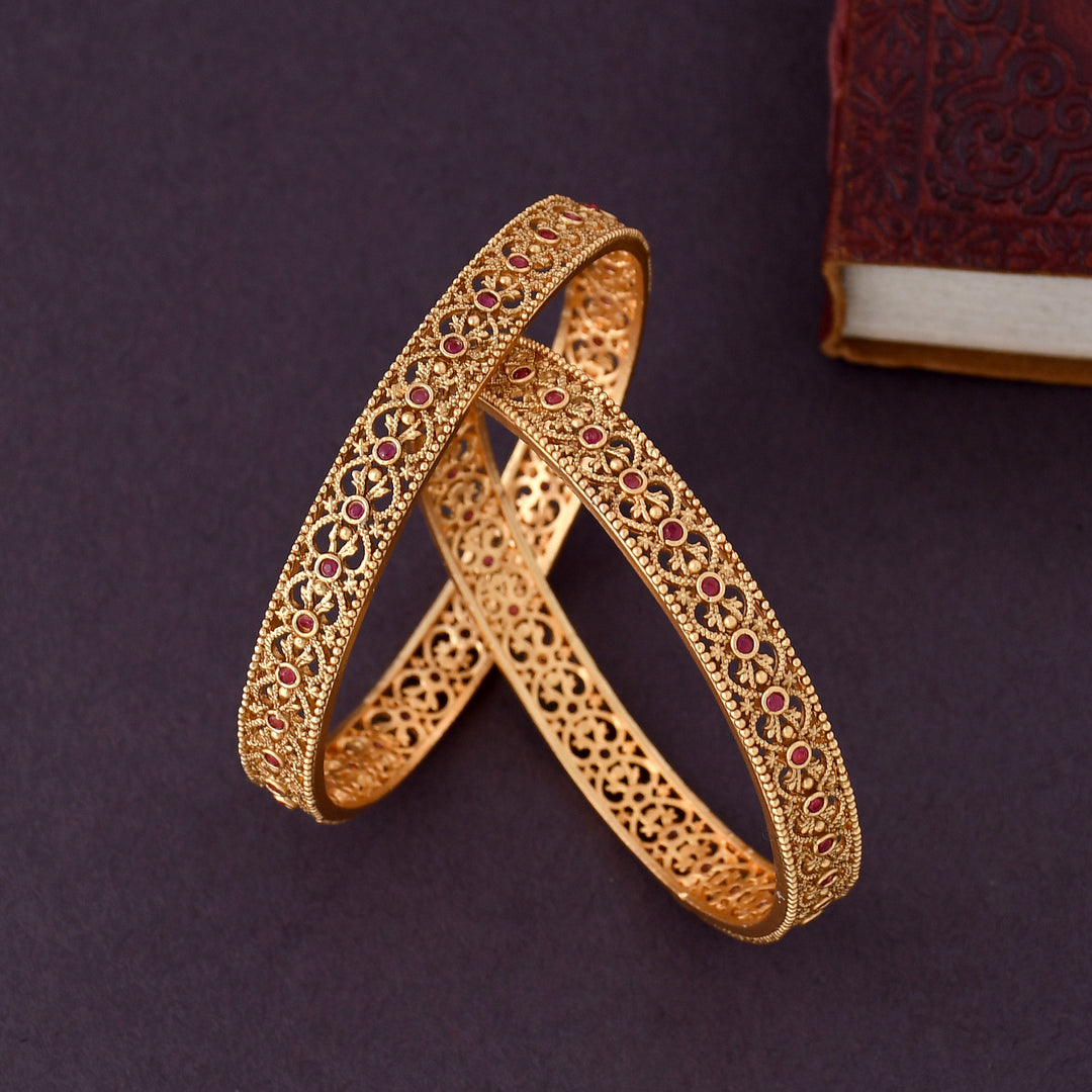 SOUTH INDIAN TRENDY GOLD BANGLES