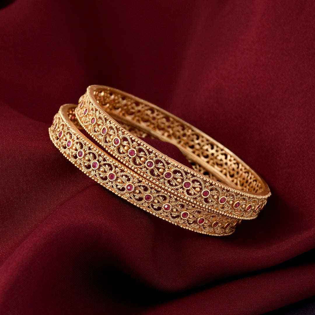 SOUTH INDIAN TRENDY GOLD BANGLES